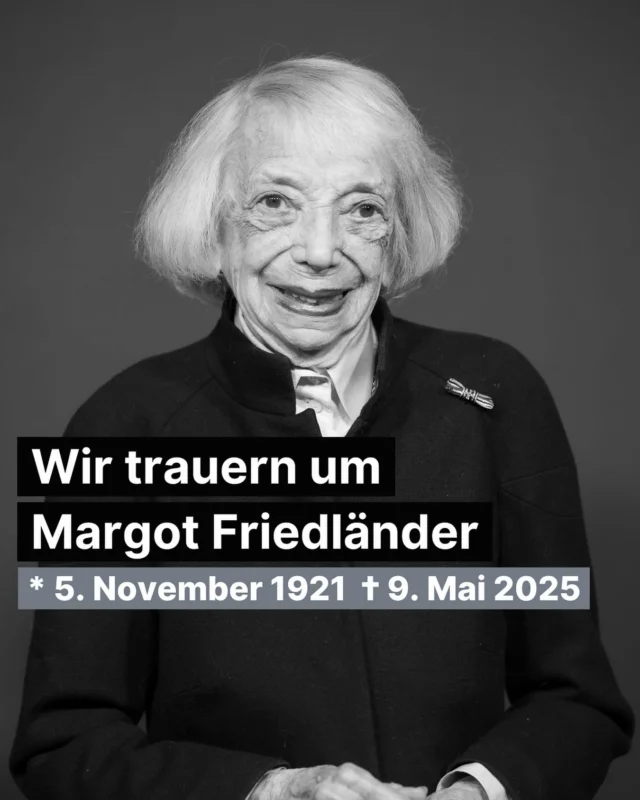 Heute nehmen wir Abschied von Margot Friedländer. Die Holocaust-Überlebende und Ehrenbürgerin Berlins ist im Alter von 103 Jahren verstorben. Ihr Leben widmete sie dem Kampf gegen das Vergessen und der Aufklärung über die Verbrechen der Nationalsozialisten – besonders für die junge Generation.

Ihr Appell bleibt: „Bitte seid Menschen!“ Mit ihrer Stimme für Menschlichkeit und Versöhnung hat sie unser Land geprägt. Ihr Vermächtnis verpflichtet uns, Antisemitismus und Hass entschieden entgegenzutreten.

Ich verneige mich vor ihrem Lebenswerk und werde ihr Andenken bewahren.